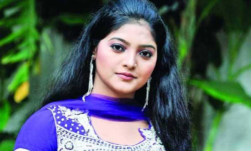 অভিমান করেই থাকতে চান সালমা